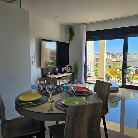 Zenia Apartment *